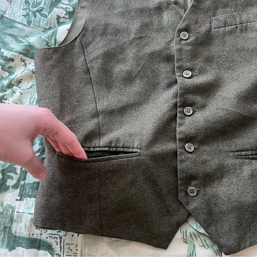 Forest Green Vest - Picture 5 of 13